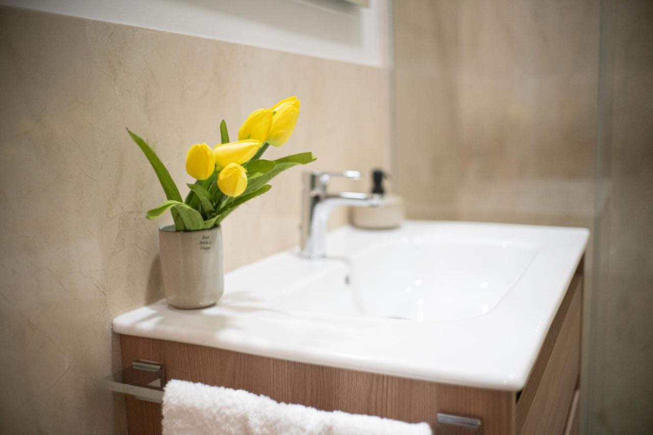 Apartamento Alma Sevilla Bagian luar foto
